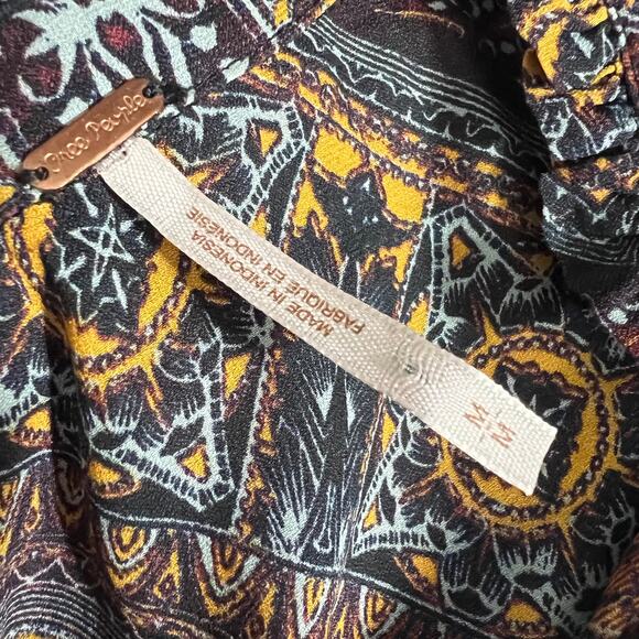 Free People Little Runaway Medallion Blouse Top Women Size Medium - Picture 9 of 11